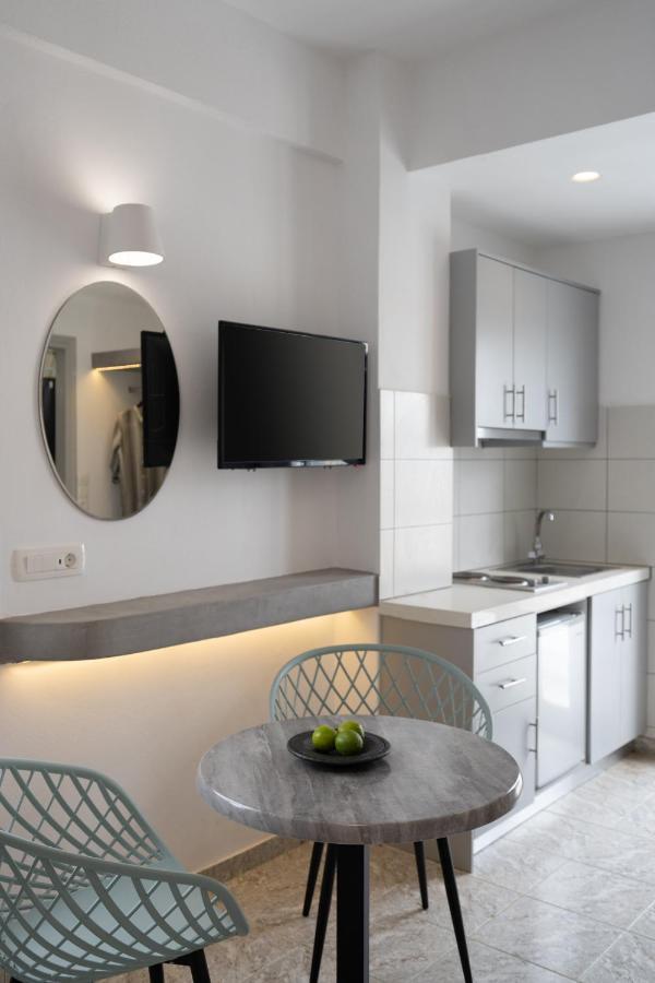 White Lily Suites & Lofts - Adults Only 16 Plus Περίβολος Εξωτερικό φωτογραφία