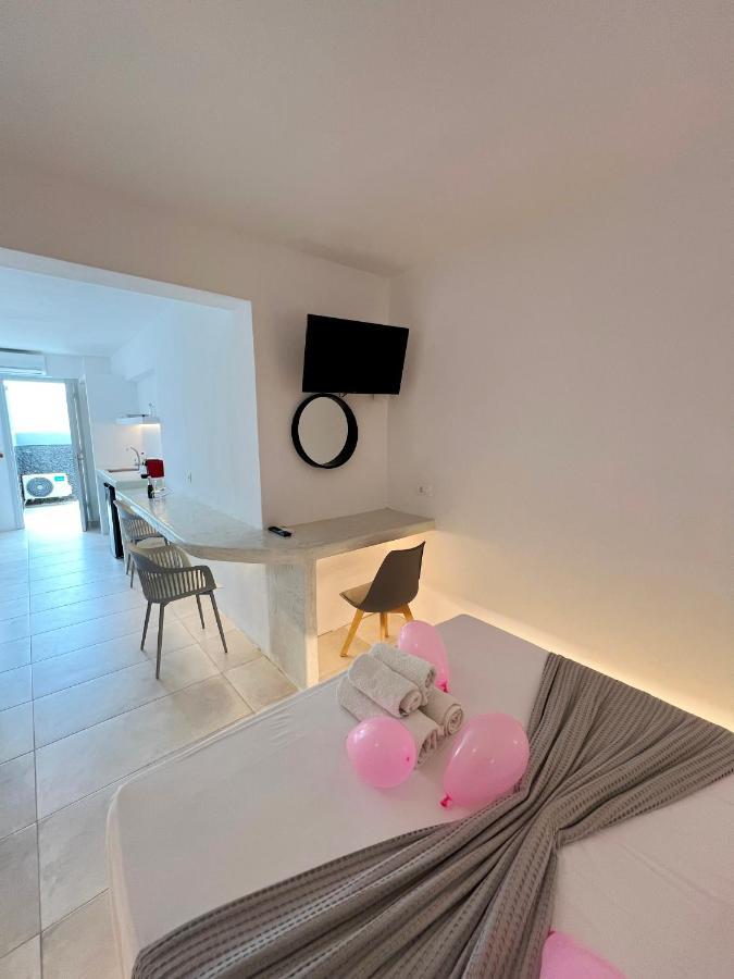White Lily Suites & Lofts - Adults Only 16 Plus Περίβολος Εξωτερικό φωτογραφία