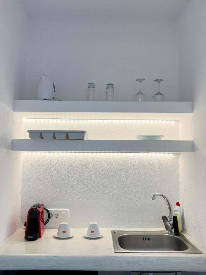 White Lily Suites & Lofts - Adults Only 16 Plus Περίβολος Εξωτερικό φωτογραφία