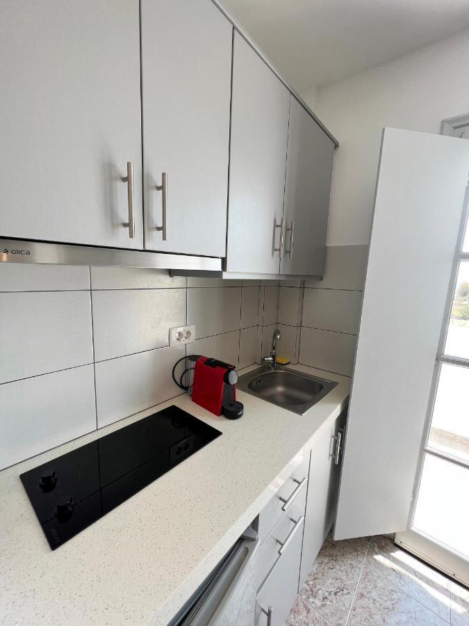 White Lily Suites & Lofts - Adults Only 16 Plus Περίβολος Εξωτερικό φωτογραφία