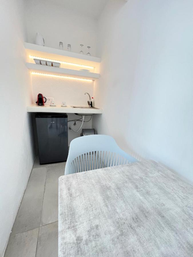 White Lily Suites & Lofts - Adults Only 16 Plus Περίβολος Εξωτερικό φωτογραφία