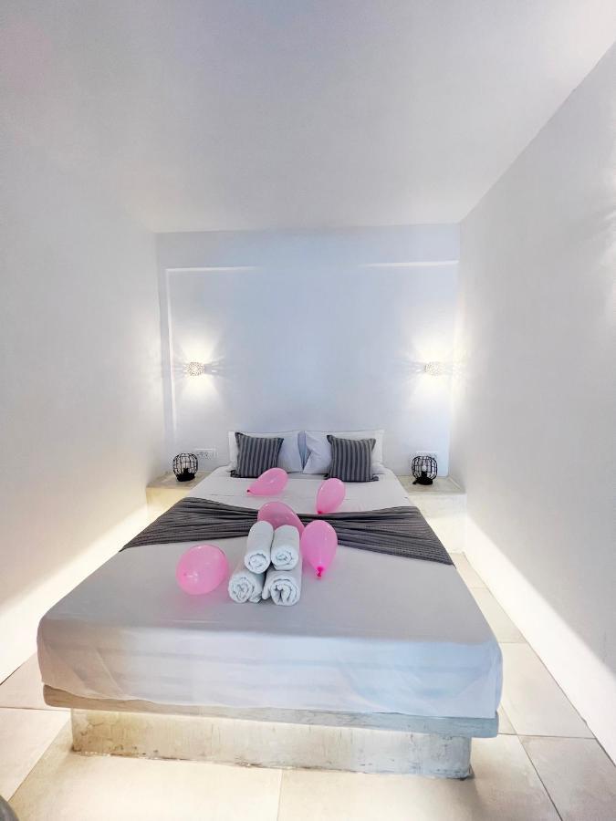 White Lily Suites & Lofts - Adults Only 16 Plus Περίβολος Εξωτερικό φωτογραφία