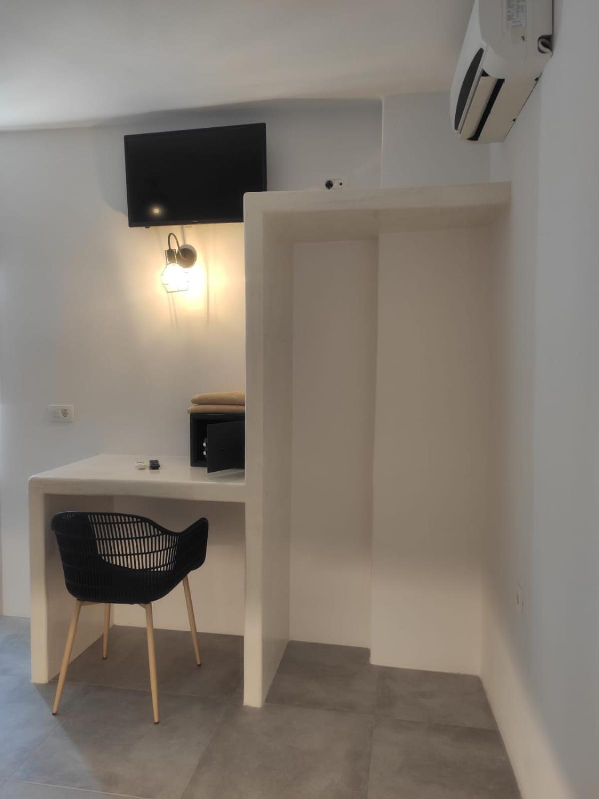 White Lily Suites & Lofts - Adults Only 16 Plus Περίβολος Εξωτερικό φωτογραφία