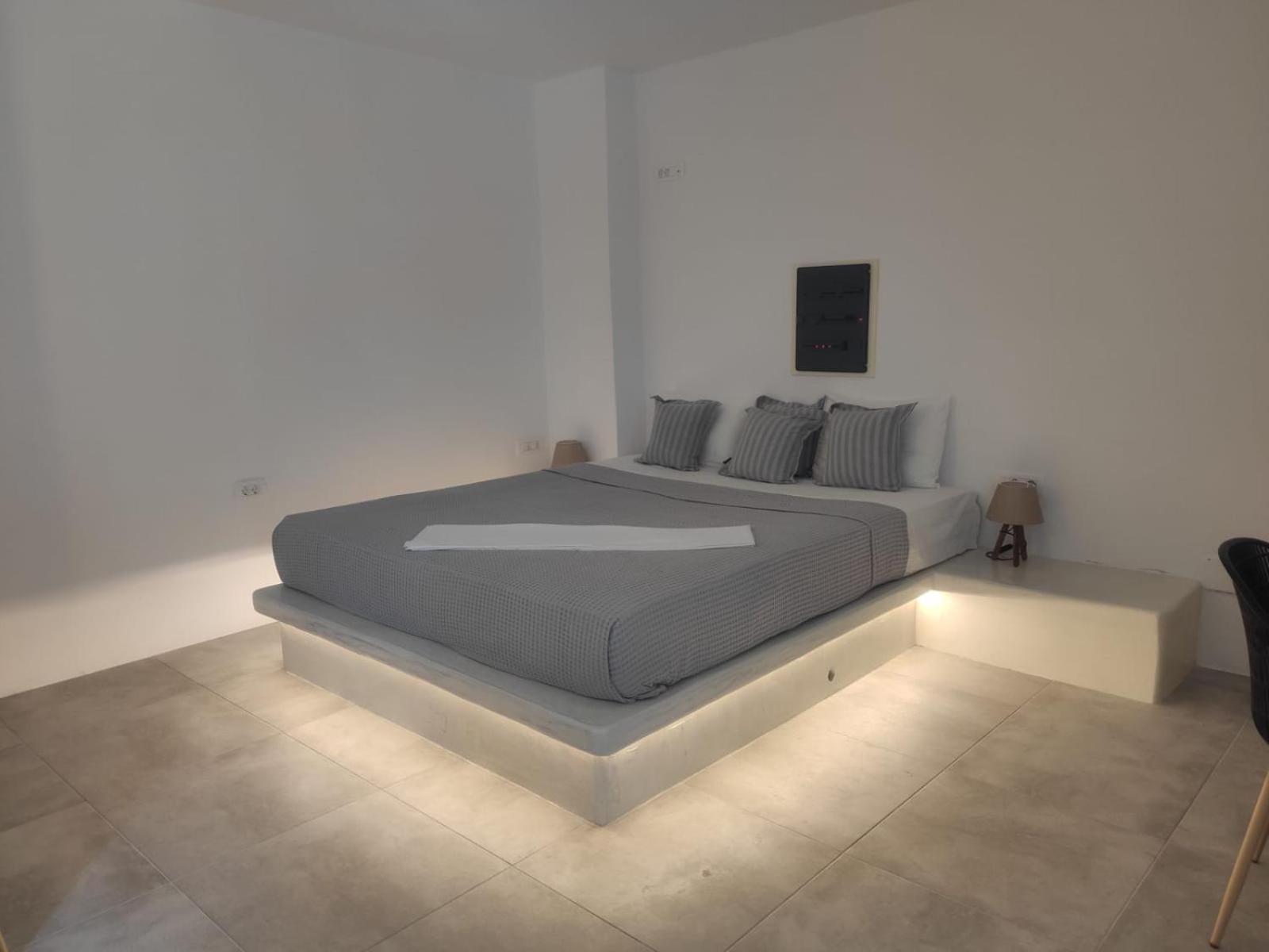 White Lily Suites & Lofts - Adults Only 16 Plus Περίβολος Εξωτερικό φωτογραφία